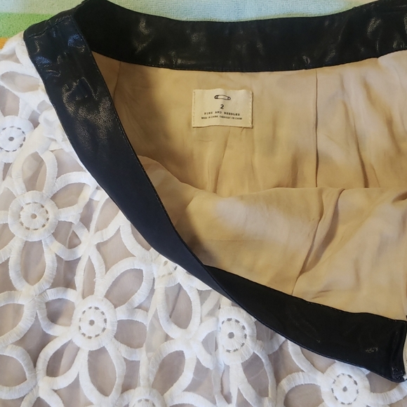 Pins & Needles Flower Mini Skirt - Picture 2 of 5